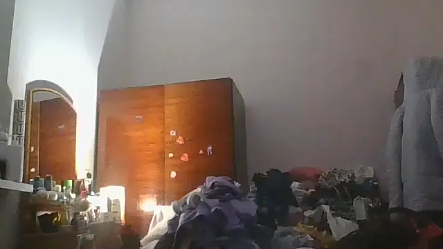 ShawnaAdams online show from December 3, 2025, 8:40 pm