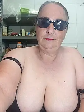 Snapshot of eroticjessitop chatting on July 2, 2026, 5:41 pm eroticjessitop online show from July 2, 2026, 5:41 pm