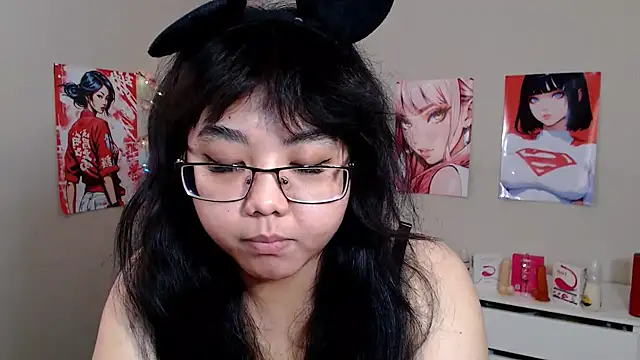 Moertomlly online show from November 28, 2025, 4:26 am