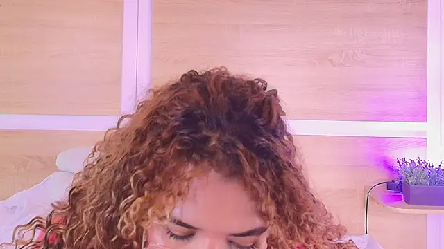  nickypurple  online show from March 27, 2026, 6:40 pm