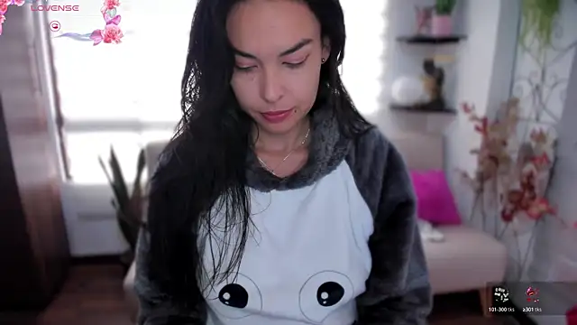 Snapshot of Lunlunera chatting on October 10, 2025, 12:04 pm Lunlunera online show from October 10, 2025, 12:04 pm