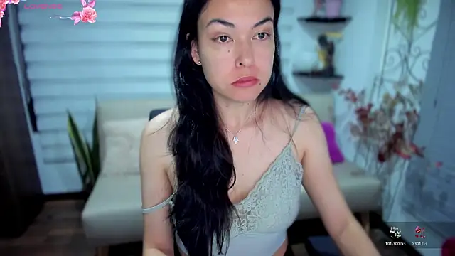 Snapshot of Lunlunera chatting on October 24, 2025, 5:37 am Lunlunera online show from October 24, 2025, 5:37 am