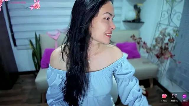 Snapshot of Lunlunera chatting on October 31, 2025, 2:45 am Lunlunera online show from October 31, 2025, 2:45 am