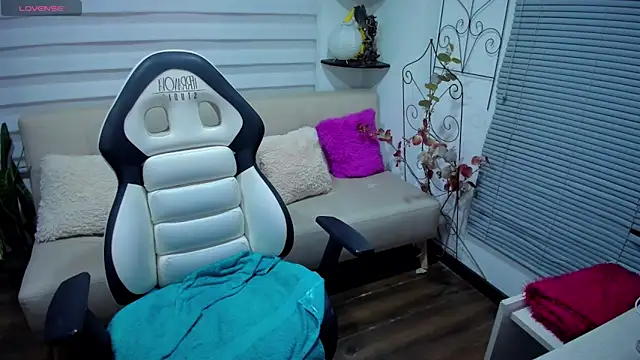 Lunlunera online show from March 14, 2026, 2:17 am