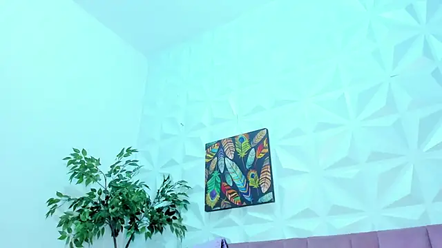 Hellen Sky online show from February 25, 2025, 7:14 pm