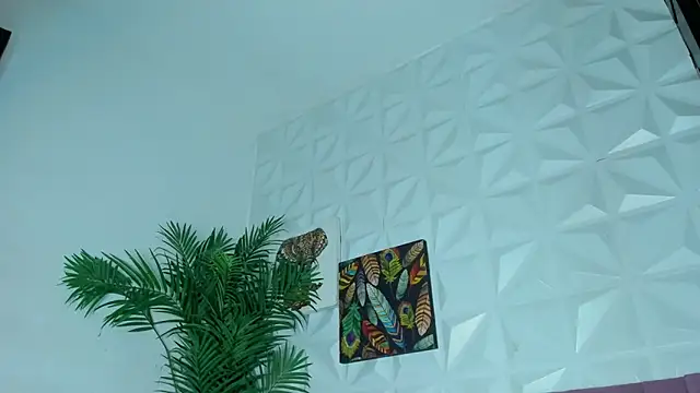 Hellen Sky online show from November 28, 2025, 7:05 pm