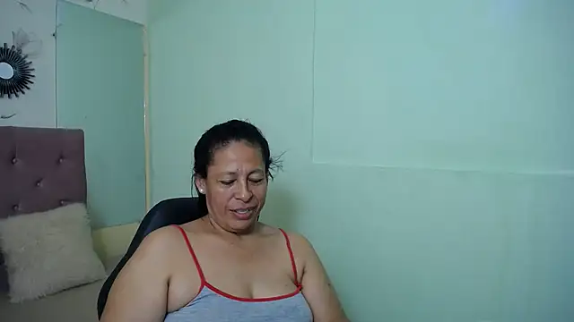 mature martina online show from March 1, 2025, 5:31 am