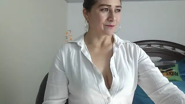 Snapshot of ruby-milf1 chatting on December 18, 2024, 9:40 pm ruby-milf1 online show from December 18, 2024, 9:40 pm