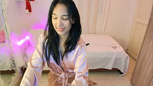 Nanami 19 online show from December 14, 2025, 8:35 pm