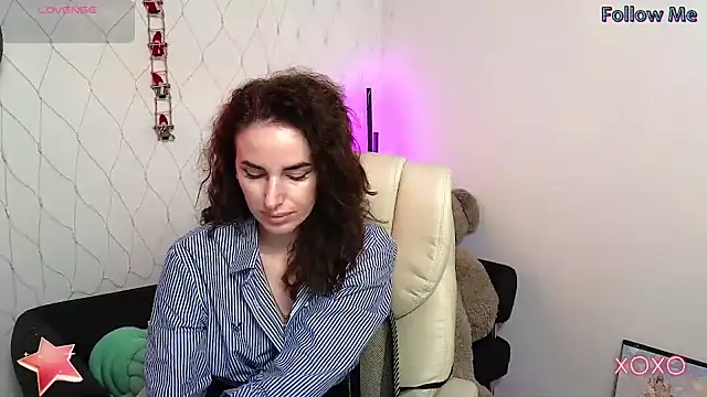 Snapshot of xx_adrihanna_xx chatting on January 28, 2025, 4:18 am xx adrihanna xx online show from January 28, 2025, 4:18 am