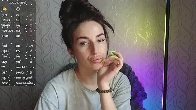 Snapshot of xx_adrihanna_xx chatting on May 11, 2026, 4:04 pm xx adrihanna xx online show from May 11, 2026, 4:04 pm