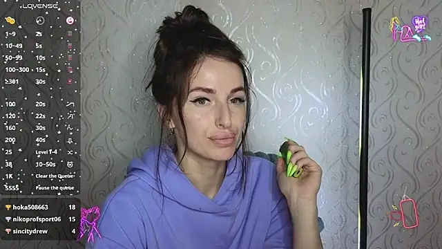 Snapshot of xx_adrihanna_xx chatting on May 12, 2026, 6:05 pm xx adrihanna xx online show from May 12, 2026, 6:05 pm
