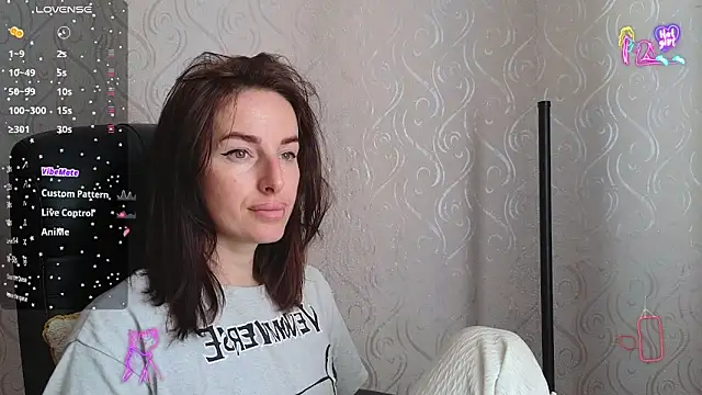 Snapshot of xx_adrihanna_xx chatting on May 25, 2026, 5:35 am xx adrihanna xx online show from May 25, 2026, 5:35 am