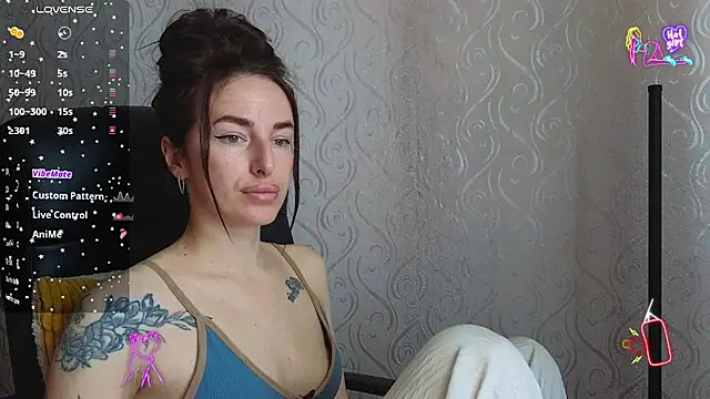 Snapshot of xx_adrihanna_xx chatting on May 27, 2026, 8:33 am xx adrihanna xx online show from May 27, 2026, 8:33 am
