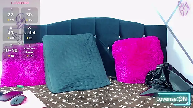 Snapshot of SOLL_RED chatting on January 30, 2025, 2:27 am SOLL RED online show from January 30, 2025, 2:27 am