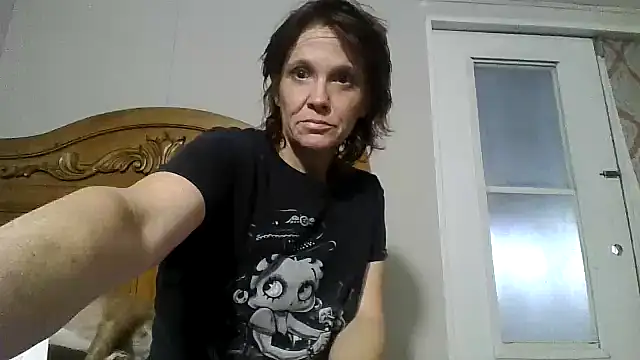 spundarella420 online show from May 27, 2026, 8:28 pm