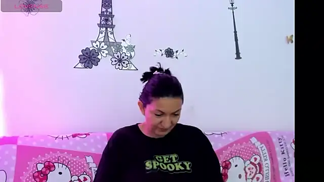 Snapshot of Angelblue_ chatting on February 13, 2025, 11:15 pm Angelblue online show from February 13, 2025, 11:15 pm
