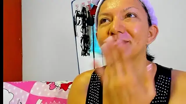 Angelblue  online show from February 19, 2026, 2:57 pm