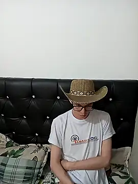 Snapshot of Norehg chatting on February 8, 2025, 10:29 pm Norehg online show from February 8, 2025, 10:29 pm