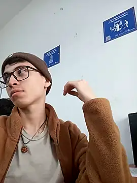 Snapshot of Norehg chatting on February 13, 2025, 12:43 pm Norehg online show from February 13, 2025, 12:43 pm