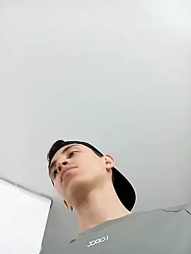 Snapshot of Norehg chatting on February 19, 2025, 3:06 am Norehg online show from February 19, 2025, 3:06 am