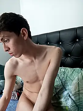 Snapshot of Norehg chatting on March 6, 2025, 8:05 pm Norehg online show from March 6, 2025, 8:05 pm