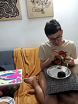 Snapshot of Norehg chatting on March 22, 2025, 5:17 am Norehg online show from March 22, 2025, 5:17 am