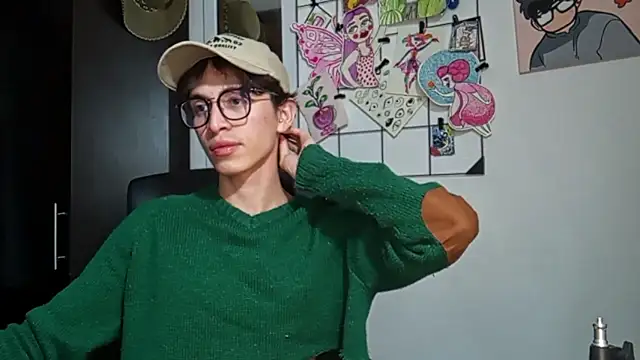 Snapshot of Norehg chatting on September 17, 2025, 8:16 am Norehg online show from September 17, 2025, 8:16 am