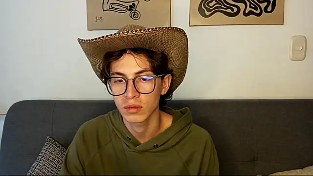 Snapshot of Norehg chatting on October 7, 2025, 8:50 pm Norehg online show from October 7, 2025, 8:50 pm