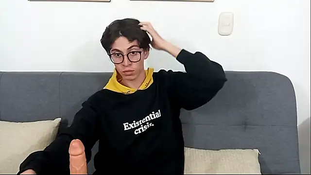 Snapshot of Norehg chatting on October 11, 2025, 8:24 am Norehg online show from October 11, 2025, 8:24 am