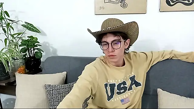 Snapshot of Norehg chatting on October 15, 2025, 10:04 am Norehg online show from October 15, 2025, 10:04 am