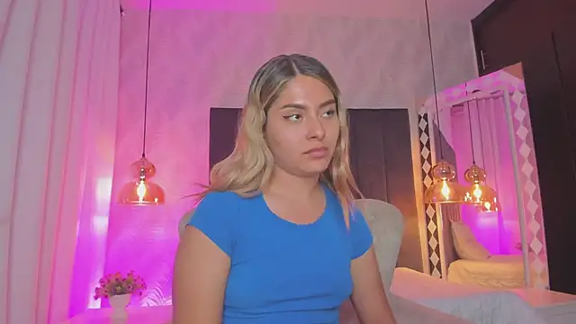 kataliina   online show from December 18, 2024, 6:03 pm