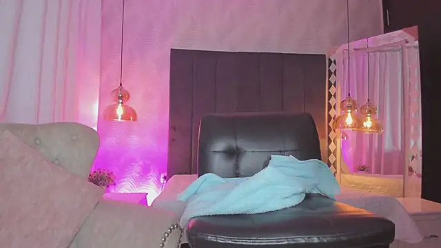 kataliina   online show from December 20, 2024, 12:05 pm