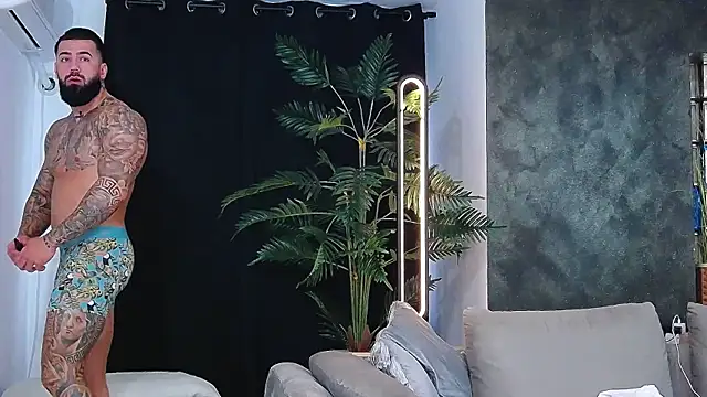 Snapshot of masterkingofmusclee chatting on November 7, 2025, 8:36 am masterkingofmusclee online show from November 7, 2025, 8:36 am