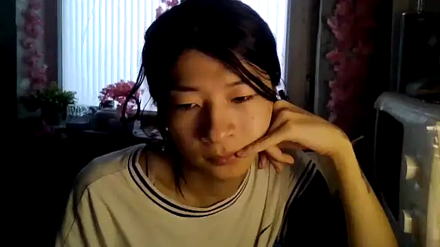 Snapshot of CarlyJoy chatting on October 9, 2025, 12:47 pm CarlyJoy online show from October 9, 2025, 12:47 pm