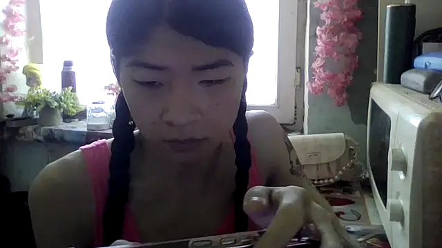 CarlyJoy online show from May 12, 2026, 10:12 am