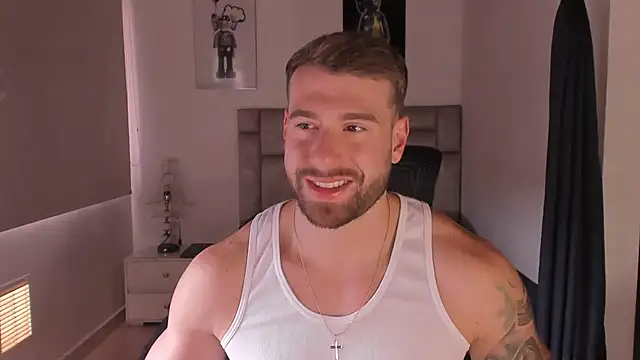 Snapshot of paul_rogerr chatting on September 28, 2025, 9:42 pm paul rogerr online show from September 28, 2025, 9:42 pm