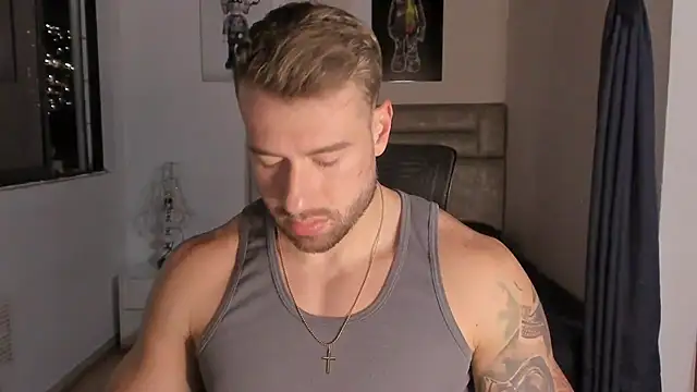 Snapshot of paul_rogerr chatting on September 30, 2025, 11:32 pm paul rogerr online show from September 30, 2025, 11:32 pm