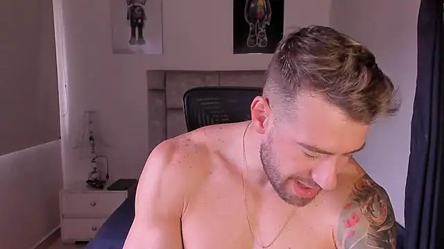 Snapshot of paul_rogerr chatting on October 17, 2025, 1:03 pm paul rogerr online show from October 17, 2025, 1:03 pm