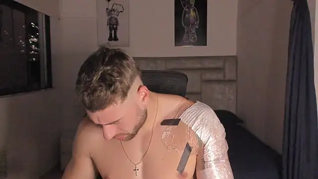 Snapshot of paul_rogerr chatting on October 29, 2025, 6:04 am paul rogerr online show from October 29, 2025, 6:04 am