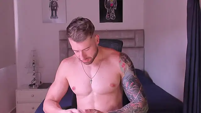 Snapshot of paul_rogerr chatting on October 29, 2025, 6:09 pm paul rogerr online show from October 29, 2025, 6:09 pm