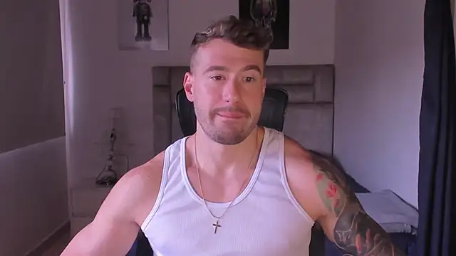 Snapshot of paul_rogerr chatting on November 6, 2025, 1:45 pm paul rogerr online show from November 6, 2025, 1:45 pm