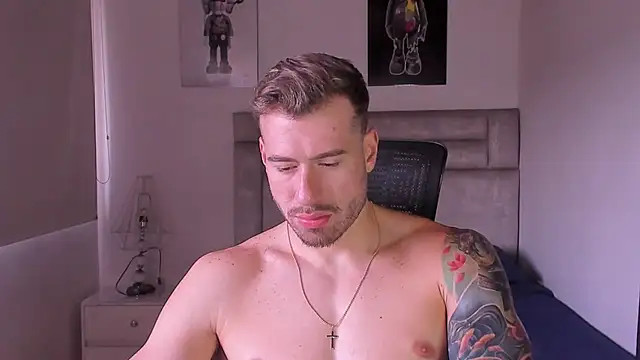 Snapshot of paul_rogerr chatting on November 8, 2025, 4:07 pm paul rogerr online show from November 8, 2025, 4:07 pm