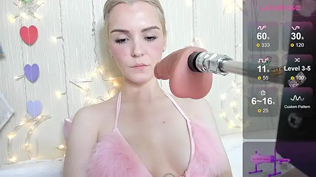 Kaya Devis online show from November 4, 2025, 4:44 am