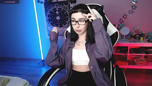 Snapshot of julscinamon_ chatting on January 26, 2025, 8:23 pm julscinamon online show from January 26, 2025, 8:23 pm