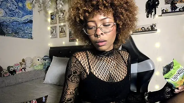 Cristal Jonasxh online show from October 13, 2025, 4:34 am