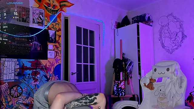 Sunny Mouse  online show from December 27, 2024, 3:59 pm