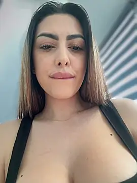 Snapshot of Flower_Pow3r chatting on March 2, 2025, 1:05 pm Flower Pow3r online show from March 2, 2025, 1:05 pm