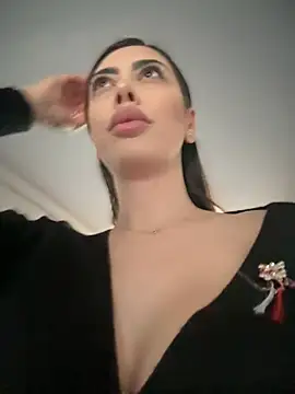 Snapshot of Flower_Pow3r chatting on March 3, 2025, 5:53 am Flower Pow3r online show from March 3, 2025, 5:53 am