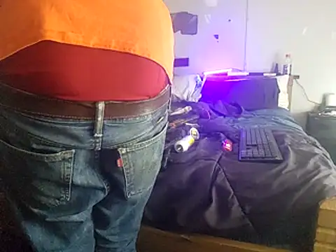 Bi curious86 online show from April 12, 2026, 5:12 am